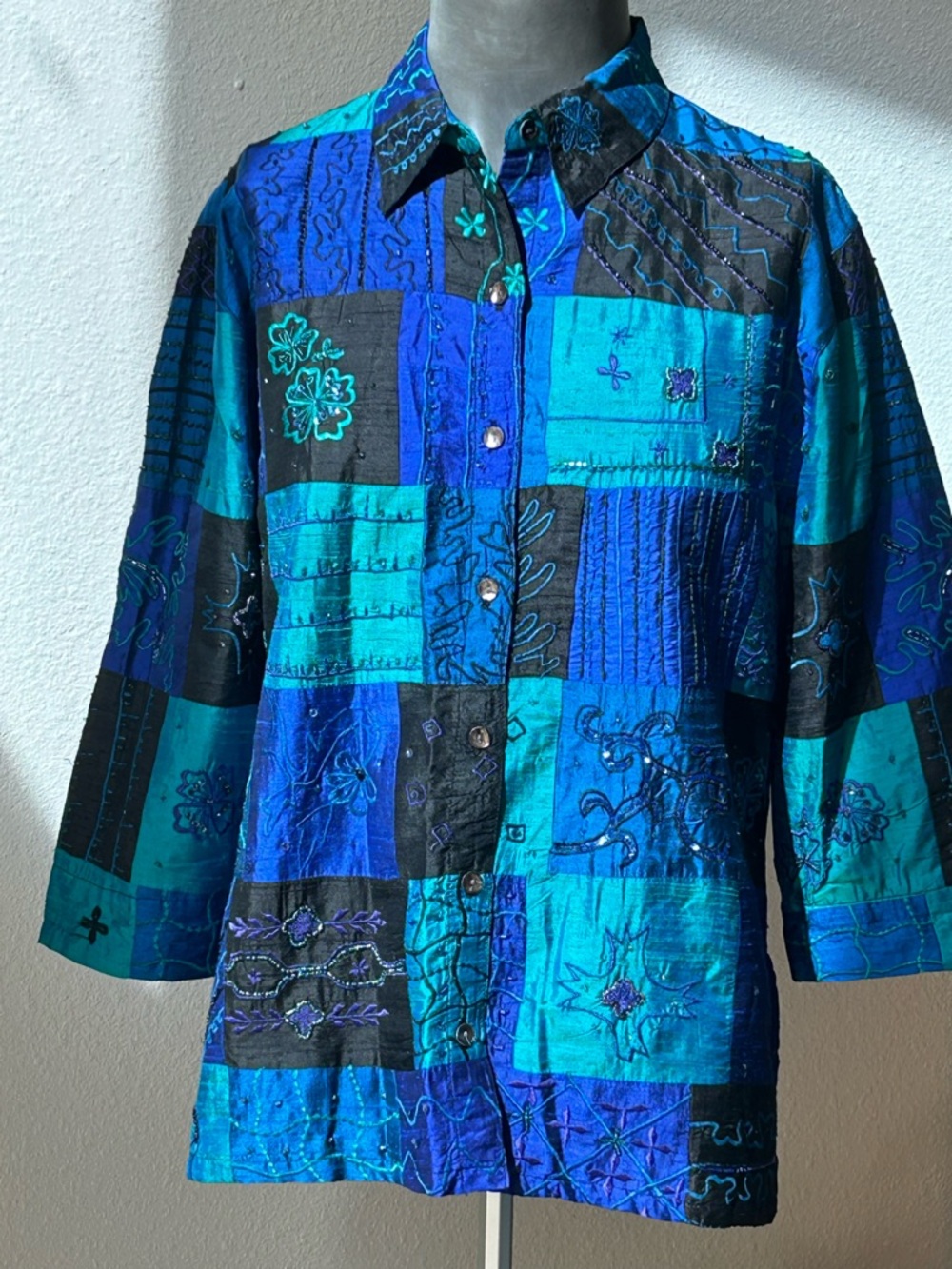 VTG Chico’s Patchwork Embroidered Button Shirt Jacket; Blue Teal Black (Size L)